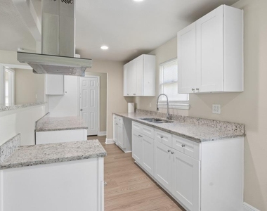 216 Bearle Street - Photo Thumbnail 7