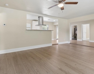 216 Bearle Street - Photo Thumbnail 5