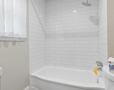 216 Bearle Street - Photo Thumbnail 17