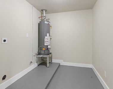216 Bearle Street - Photo Thumbnail 18
