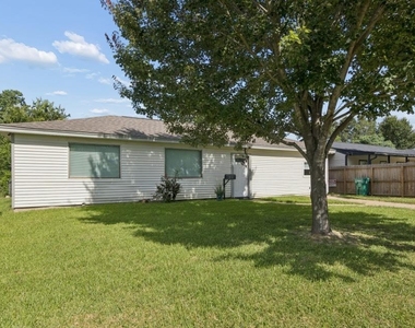216 Bearle Street - Photo Thumbnail 19