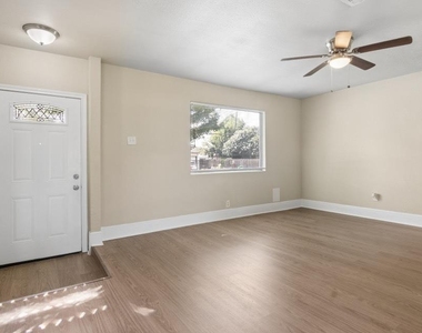 216 Bearle Street - Photo Thumbnail 9