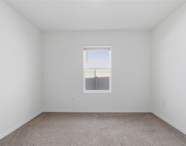 2919 Gardiner Lane - Photo Thumbnail 17