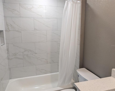 14232 Chisholm Lane - Photo Thumbnail 8
