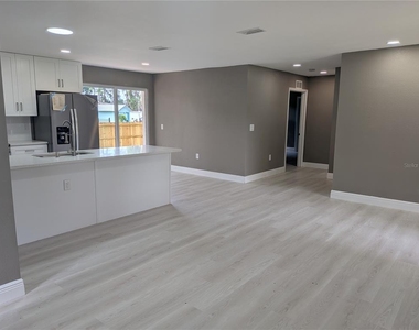 14232 Chisholm Lane - Photo Thumbnail 6