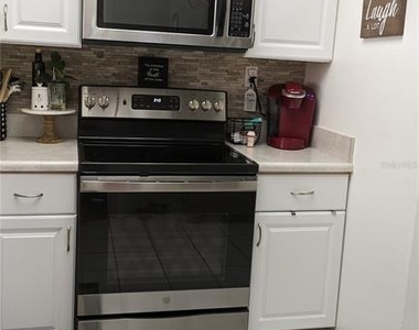 46 Emerald Bay Drive - Photo Thumbnail 9