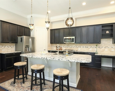 13342 Stoneleigh Terrace Drive - Photo Thumbnail 10