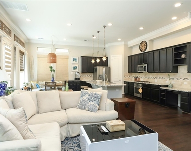 13342 Stoneleigh Terrace Drive - Photo Thumbnail 8