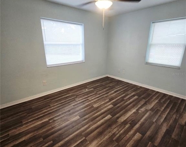 513 Hollyhock Lane - Photo Thumbnail 8