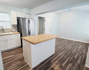 513 Hollyhock Lane - Photo Thumbnail 3
