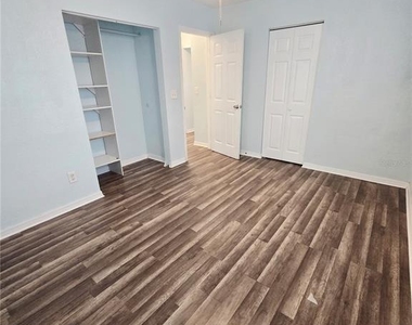 513 Hollyhock Lane - Photo Thumbnail 7