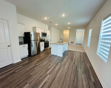10473 Curving Creek Loop - Photo Thumbnail 4