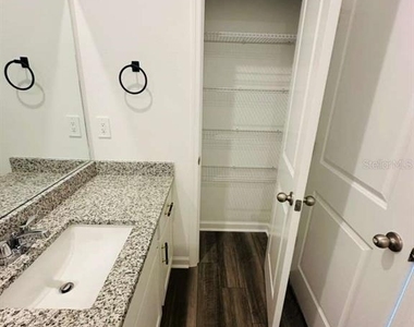 10473 Curving Creek Loop - Photo Thumbnail 14