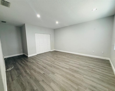 4203 E Yukon Street - Photo Thumbnail 9