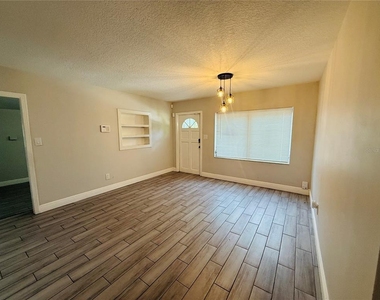 4203 E Yukon Street - Photo Thumbnail 1