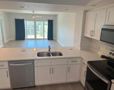 960 Starkey Road - Photo Thumbnail 4