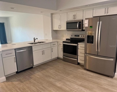 960 Starkey Road - Photo Thumbnail 5