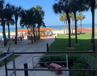 880 Mandalay Avenue - Photo Thumbnail 12