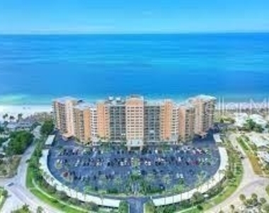 880 Mandalay Avenue - Photo Thumbnail 14