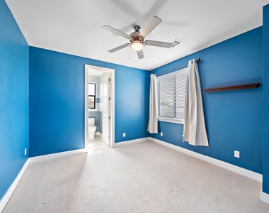 714 E 20th St - Photo Thumbnail 17