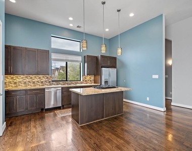 714 E 20th St - Photo Thumbnail 8