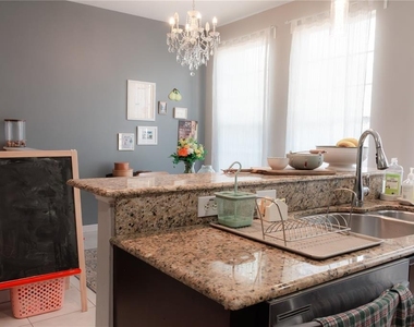 3033 Pointeview Drive - Photo Thumbnail 7