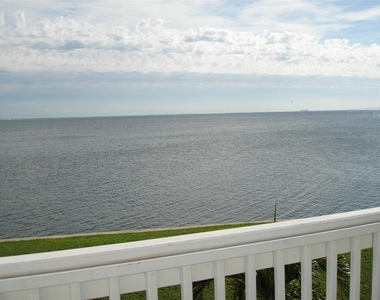 5248 Beach Drive Se - Photo Thumbnail 19