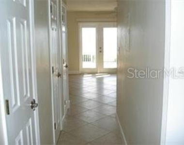 5248 Beach Drive Se - Photo Thumbnail 9