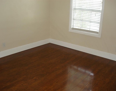 5248 Beach Drive Se - Photo Thumbnail 18