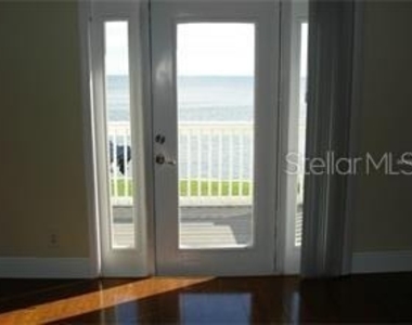 5248 Beach Drive Se - Photo Thumbnail 5
