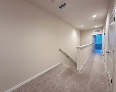 1526 Caldera Court - Photo Thumbnail 14