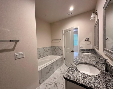 1526 Caldera Court - Photo Thumbnail 18