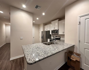 1526 Caldera Court - Photo Thumbnail 6