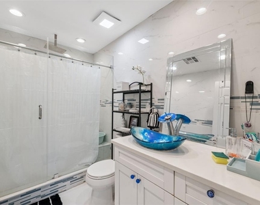 4527 Redcoat Drive - Photo Thumbnail 17