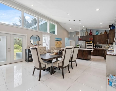 4527 Redcoat Drive - Photo Thumbnail 5