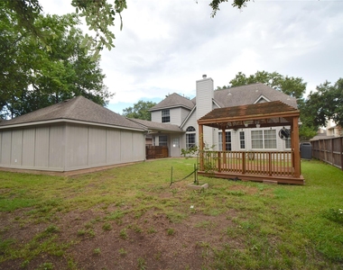 7207 Emerald Glen Drive - Photo Thumbnail 17
