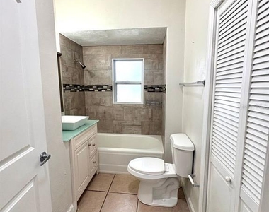 4106 W Arch Street - Photo Thumbnail 18