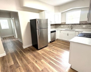 4106 W Arch Street - Photo Thumbnail 6