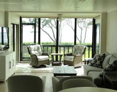 1814 Mariner Drive - Photo Thumbnail 4