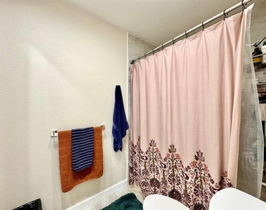 18200 Cypress Cove Lane - Photo Thumbnail 31
