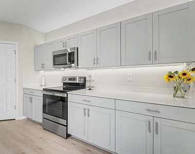 7587 Starflower Way - Photo Thumbnail 10