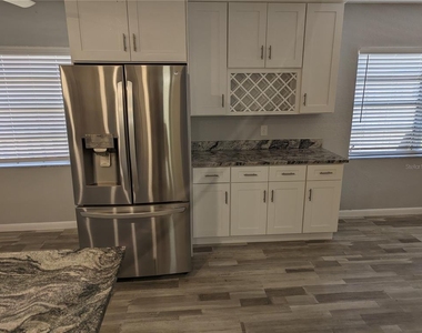 206 N Gunlock Avenue - Photo Thumbnail 4