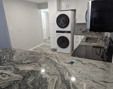 206 N Gunlock Avenue - Photo Thumbnail 12