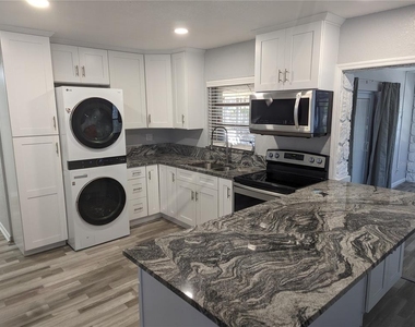 206 N Gunlock Avenue - Photo Thumbnail 11