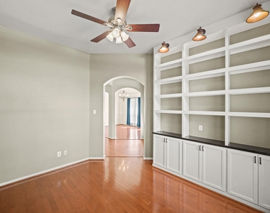 2923 Humble Drive - Photo Thumbnail 4