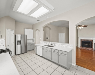 2923 Humble Drive - Photo Thumbnail 8