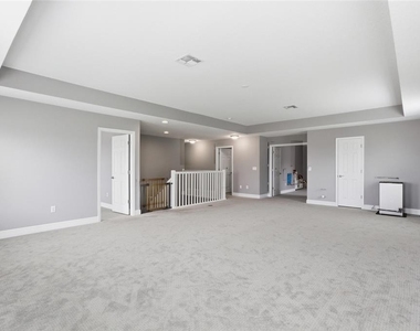 9844 Cabernet Avenue - Photo Thumbnail 14