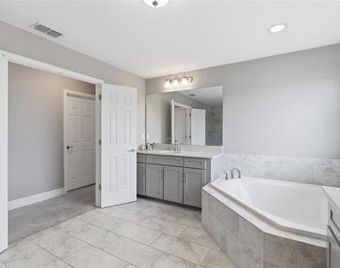 9844 Cabernet Avenue - Photo Thumbnail 21