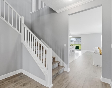 9844 Cabernet Avenue - Photo Thumbnail 6