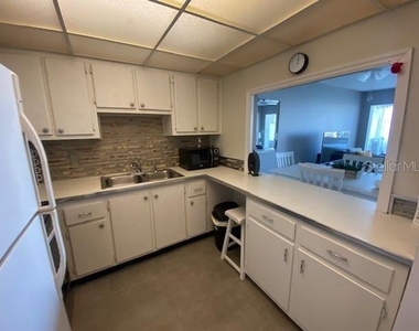 4575 Cove Cir - Photo Thumbnail 9